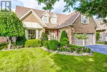 1301 MAPLERIDGE Crescent, Oakville (1007 - GA Glen Abbey), Ontario L6M2H1, 4 Bedrooms Bedrooms, ,3 BathroomsBathrooms,All Houses,For Sale,MAPLERIDGE,W10403848