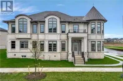 2279 Crescent Oakville Ontario L6M5M9