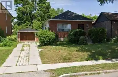 38 Avenue Toronto Ontario M6A1M9