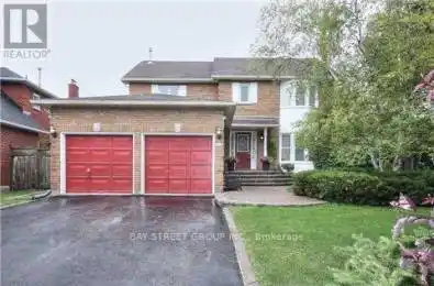 15 Circle Newmarket Ontario L3X1R1