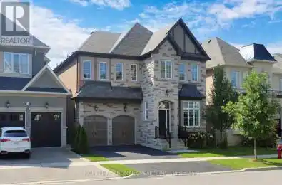 105 Court Aurora Ontario L4G3H8