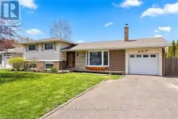 227 LAKESHORE Rd, St. Catharines, Ontario L2M 1R8, 3 Bedrooms Bedrooms, 7 Rooms Rooms,2 BathroomsBathrooms,All Houses,Rented,LAKESHORE,X9271341