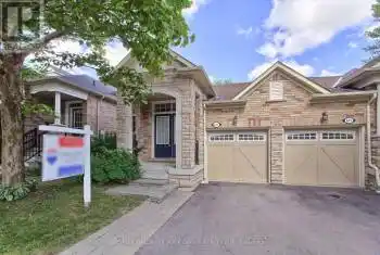 611 TAPESTRY Lane, Newmarket (Stonehaven-Wyndham), Ontario L3X3C8, 3 Bedrooms Bedrooms, ,3 BathroomsBathrooms,All Houses,For Sale,TAPESTRY,N9285132