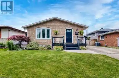 7499 Drive Niagara Falls Ontario L2G7J2