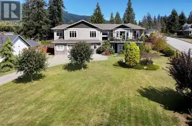 1464 SUNSET Place Gibsons British Columbia V0N1V5