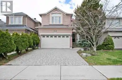 28 Drive Richmond Hill (Langstaff) Ontario L4B4G7