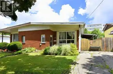 33 Crescent Hamilton (Lawfield) Ontario L8V2P3