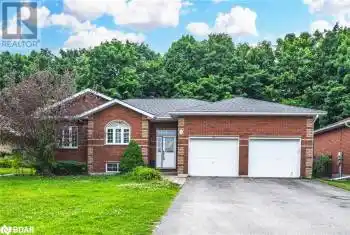 2 BYRNES Crescent, Penetanguishene, Ontario L9M1W4, 6 Bedrooms Bedrooms, ,2 BathroomsBathrooms,All Houses,For Sale,BYRNES,40618967