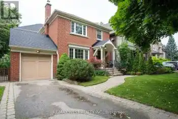 16 Ashton Manor, Toronto (Stonegate-Queensway), Ontario M8Y2N5, 4 Bedrooms Bedrooms, ,4 BathroomsBathrooms,All Houses,For Sale,Ashton,W9299479