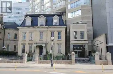 71 Street Unit 1504 Toronto (University) Ontario M5J1W9