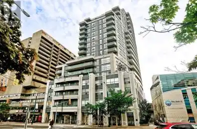 736 Avenue Unit 1207 Toronto (University) Ontario M5S2J6