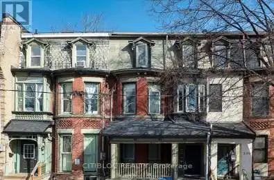 256 Street Toronto (Cabbagetown-South St. James Town) Ontario M5A2G2