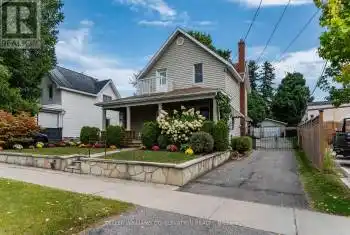 6 Jeffery St, Penetanguishene, Ontario L9M 1L5, 3 Bedrooms Bedrooms, 10 Rooms Rooms,2 BathroomsBathrooms,All Houses,Sold,Jeffery,S9300629