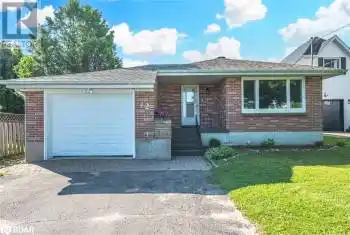 42 POYNTZ Street, Penetanguishene, Ontario L9M1N4, 4 Bedrooms Bedrooms, ,2 BathroomsBathrooms,All Houses,For Sale,POYNTZ,40642933