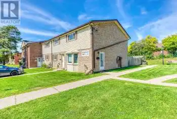 144 Jansen Ave Unit# 16, Kitchener, Ontario N2A 2L7, 3 Bedrooms Bedrooms, 8 Rooms Rooms,2 BathroomsBathrooms,All Houses,Sold,Jansen,X9303707