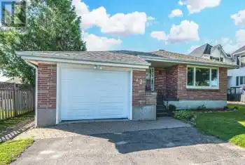 42 Poyntz Street, Penetanguishene, Ontario L9M1N4, 4 Bedrooms Bedrooms, ,2 BathroomsBathrooms,All Houses,For Sale,Poyntz,S9303769