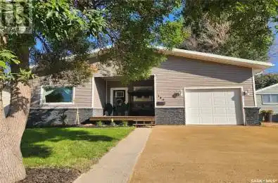 140 Laing CRESCENT Weyburn Saskatchewan S4H2R9