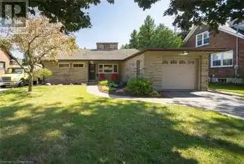 17 MARTIN Avenue, Simcoe, Ontario N3Y4C4, 3 Bedrooms Bedrooms, ,2 BathroomsBathrooms,All Houses,For Sale,MARTIN,40641992