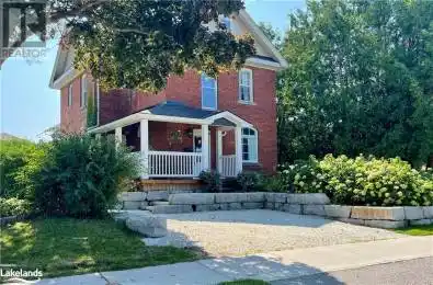 439 Street Collingwood Ontario L9Y2W4