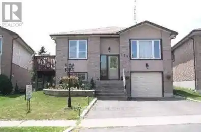 333 Drive Oshawa (McLaughlin) Ontario L1J7T3