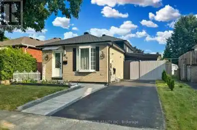 118 Square Clarington (Courtice) Ontario L1E1K9