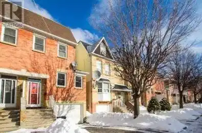 12 Crescent Toronto (Woodbine Corridor) Ontario M4C5P6