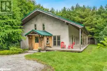 5745 LINE 3, Oro-Medonte, Ontario L4R4K3, 3 Bedrooms Bedrooms, ,1 BathroomBathrooms,All Houses,For Sale,LINE 3,40644205