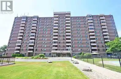 1615 Street Unit 906 Mississauga (Applewood) Ontario L4X1S2