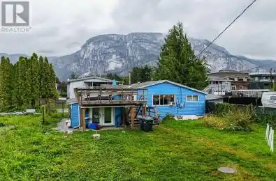 37956 Avenue Squamish British Columbia V8B0P7