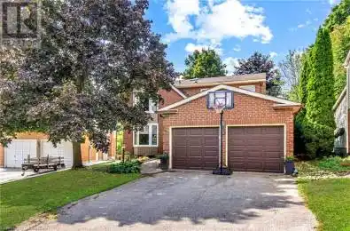 104 Crescent Waterloo Ontario N2T1X2