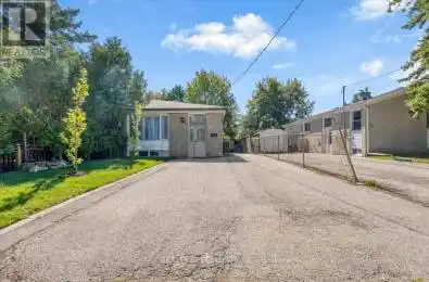 360 Drive Richmond Hill (Crosby) Ontario L4C2X3