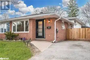 24 BERNICK Drive, Barrie, Ontario L4M5J5, 3 Bedrooms Bedrooms, ,2 BathroomsBathrooms,All Houses,For Sale,BERNICK,40645920