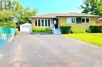 14 Place Toronto (Woburn) Ontario M1G1G5