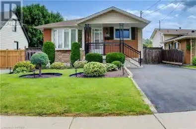 165 RIDGE Street Hamilton Ontario L9A2X4