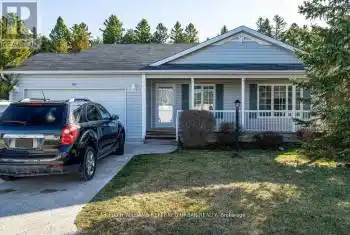 30 Illinois Crescent, Wasaga Beach, Ontario L9Z3A8, 2 Bedrooms Bedrooms, ,2 BathroomsBathrooms,All Houses,For Sale,Illinois,S9345163