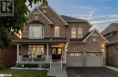 33 Boulevard Barrie Ontario L4N6M8