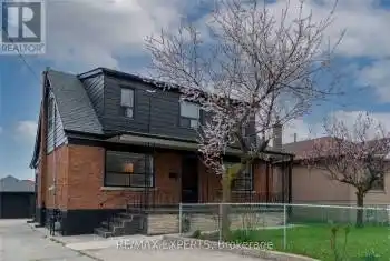 1010 Caledonia Road Unit# Main, Toronto (Yorkdale-Glen Park), Ontario M6B3Z1, 3 Bedrooms Bedrooms, ,1 BathroomBathrooms,All Houses,For Rent,Caledonia,W9346349