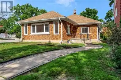 132 Avenue Kitchener Ontario N2H1X8