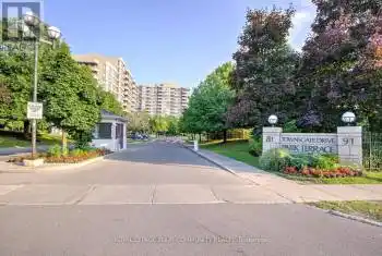 91 Townsgate Drive Unit# 404, Vaughan (Crestwood-Springfarm-Yorkhill), Ontario L4J8E8, 2 Bedrooms Bedrooms, ,2 BathroomsBathrooms,Condo,For Sale,Townsgate,N9347302