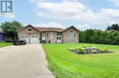 11 Court Wasaga Beach Ontario L9Z1J8