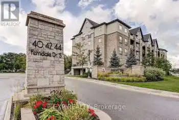 42 Ferndale Drive Unit# 101, Barrie (Ardagh), Ontario L4N2M5, 3 Bedrooms Bedrooms, ,2 BathroomsBathrooms,Condo,For Sale,Ferndale,S9348537