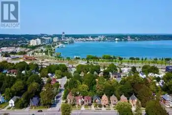 107 BURTON Ave, Barrie, Ontario L4N 2R7, 2 Bedrooms Bedrooms, 7 Rooms Rooms,1 BathroomBathrooms,All Houses,Sold,BURTON,S9347939