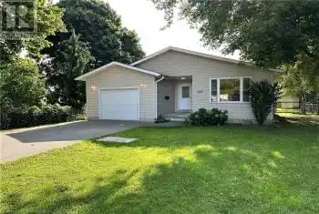 245 QUEEN Street, Simcoe, Ontario N3Y3Y8, 3 Bedrooms Bedrooms, ,3 BathroomsBathrooms,All Houses,For Sale,QUEEN,40645695