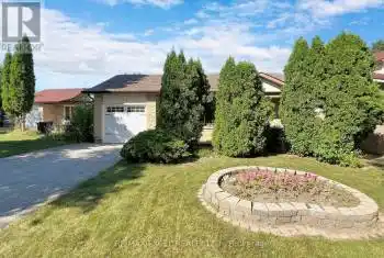 11 Whistling Hills Drive, Toronto (Milliken), Ontario M1V2B6, 4 Bedrooms Bedrooms, ,2 BathroomsBathrooms,All Houses,For Sale,Whistling Hills,E9349462