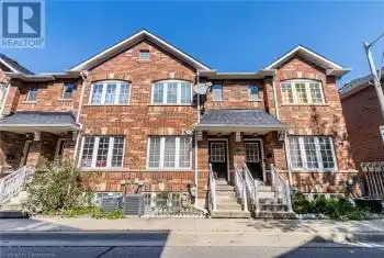 131 BRICKWORKS Lane Unit# BL131, Toronto, Ontario M6N5H8, 3 Bedrooms Bedrooms, ,4 BathroomsBathrooms,All Houses,For Sale,BRICKWORKS,40647149