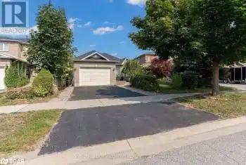 19 BROWNWOOD DRIVE Drive, Barrie, Ontario L4M6N3, 4 Bedrooms Bedrooms, ,2 BathroomsBathrooms,All Houses,For Sale,BROWNWOOD DRIVE,40647082