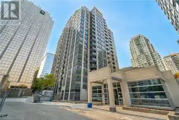 18 HOLLYWOOD Avenue Unit# 401, Toronto, Ontario M2N6P5, 3 Bedrooms Bedrooms, ,2 BathroomsBathrooms,Condo,For Sale,HOLLYWOOD,40645942