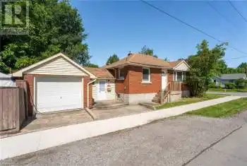 22 FERNDALE Avenue, St. Catharines, Ontario L2P1J2, 3 Bedrooms Bedrooms, ,2 BathroomsBathrooms,All Houses,For Sale,FERNDALE,40647180