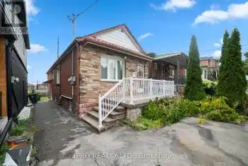 6 Kirknewton Road, Toronto (Caledonia-Fairbank), Ontario M6E3Y1, 2 Bedrooms Bedrooms, ,2 BathroomsBathrooms,All Houses,For Sale,Kirknewton,W9350688