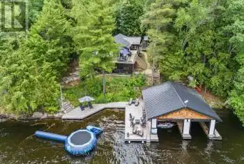 1025 Packers Bay Road Unit# 5, Muskoka Lakes, Ontario P0C1M0, 4 Bedrooms Bedrooms, ,2 BathroomsBathrooms,All Houses,For Sale,Packers Bay,X9351843